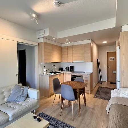 Kotimaailma - Parvekkeellinen Keskustakaksio - Aleksanterinkatu * Тампере