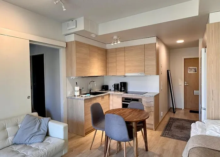 Kotimaailma - Parvekkeellinen Keskustakaksio - Aleksanterinkatu * Тампере