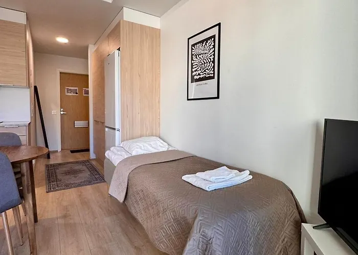 Kotimaailma - Parvekkeellinen Keskustakaksio - Aleksanterinkatu Тампере